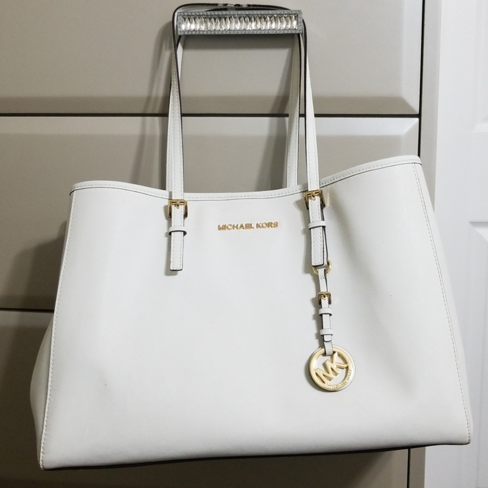 White Michael kors bag